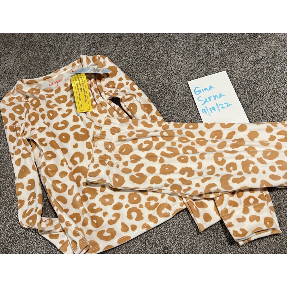 Brand new super soft 2 piece pajamas